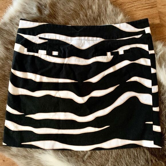 Kenneth Cole Reaction Zebra Mini Skirt Size 8 - Picture 4 of 4